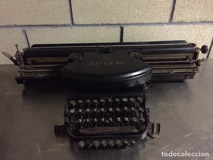 Antig&uuml;edades: M&aacute;quina de escribir Adler - Foto 1