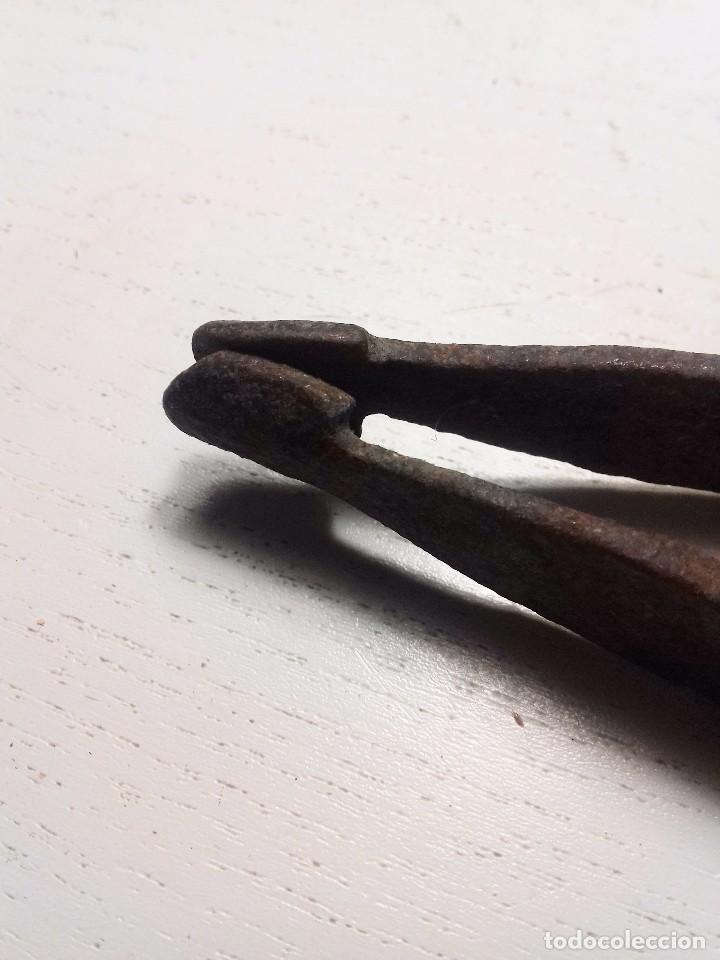 Antig&uuml;edades: PINZAS DE FORJA - Foto 3
