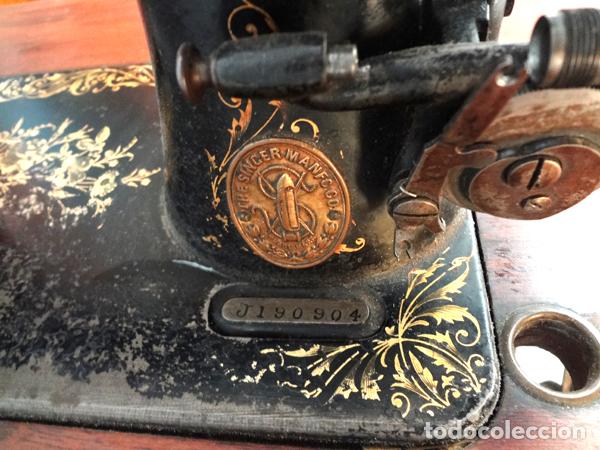 Antig&uuml;edades: M&aacute;quina de coser Singer - Foto 4