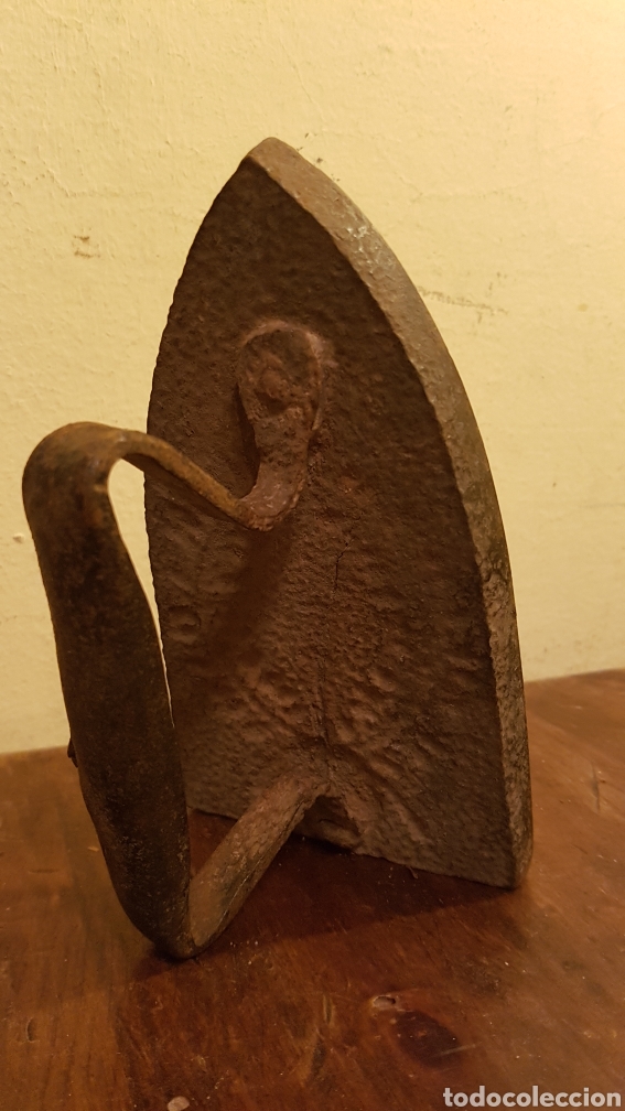 Antig&uuml;edades: Plancha de hierro - Foto 1