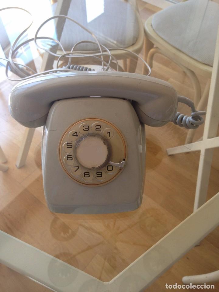 Tel&eacute;fonos: Tel&eacute;fono antiguo de baquelita - Foto 1