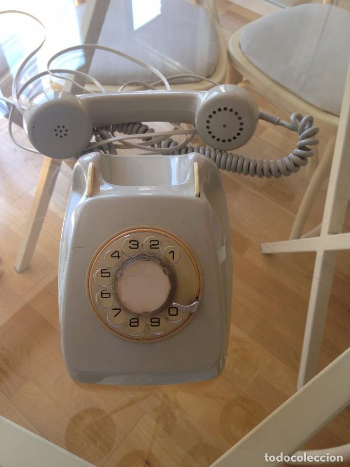 Tel&eacute;fonos: Tel&eacute;fono antiguo de baquelita - Foto 2