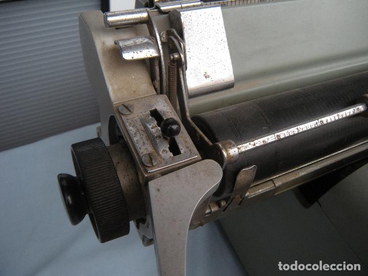 Antig&uuml;edades: M&Aacute;QUINA DE ESCRIBIR OLIVETTI LEXIC&Oacute;N 80 - Foto 3