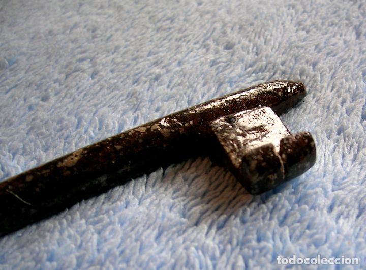 Antig&uuml;edades: LLAVE DE FORJA. HIERRO - Foto 4