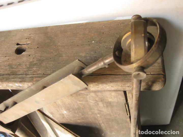Antig&uuml;edades: ANTIGUO MUEBLE DE TORNO DE DENTISTA PARA RESTAURAR - Foto 3