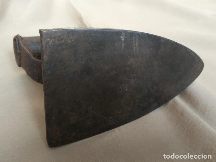 Antig&uuml;edades: PLANCHA DE HIERRO MARCA IYB N&ordm; 4 - Foto 5