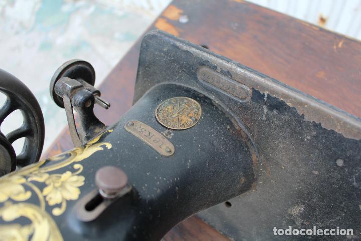 Antig&uuml;edades: maquina de coser singer 16 k 33 - Foto 8
