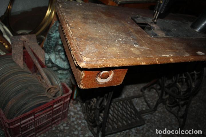 Antig&uuml;edades: maquina de coser singer 16 k 33 - Foto 6