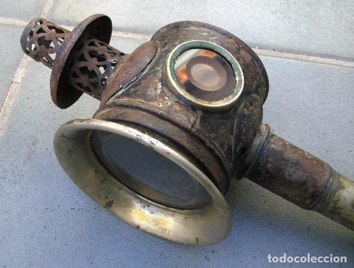 Antig&uuml;edades: peque&ntilde;o farol de carro (30cm aprox) - Foto 2