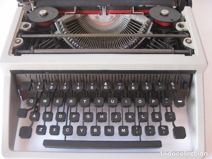 Antig&uuml;edades: MAQUINA DE ESCRIBIR OLIVETTI DORA - Foto 3