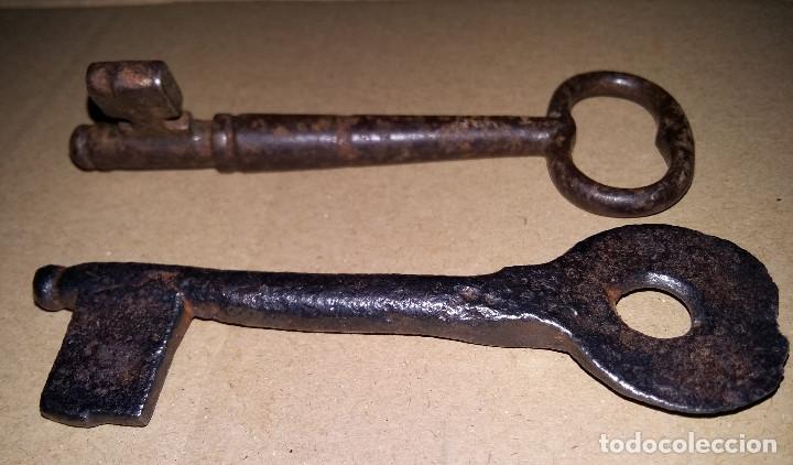 Antig&uuml;edades: Lote de 2 llaves antiguas - Foto 1