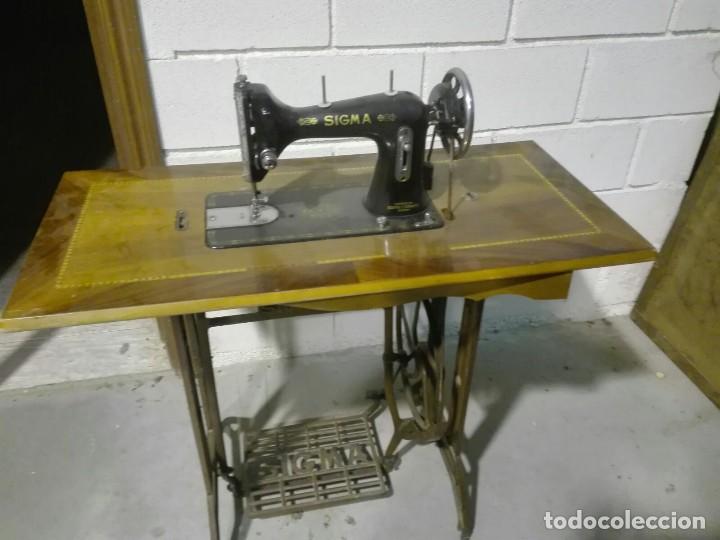Antig&uuml;edades: MAQUINA DE COSER SIGMA CON MESA - Foto 2