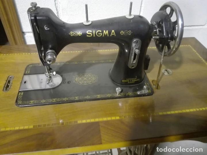 Antig&uuml;edades: MAQUINA DE COSER SIGMA CON MESA - Foto 3