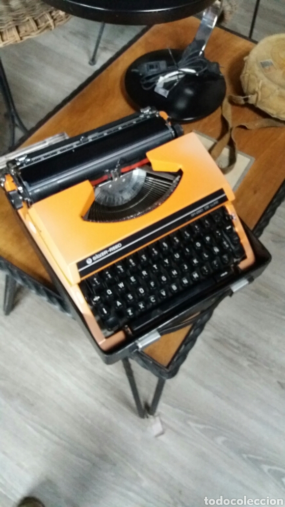 Antig&uuml;edades: Maquina de escribir silver reed - Foto 1