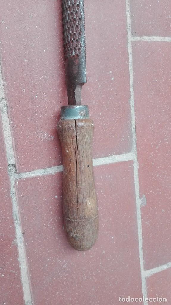 Antig&uuml;edades: ANTIGUA LIMA BELLOTA DE 45cm - Foto 2