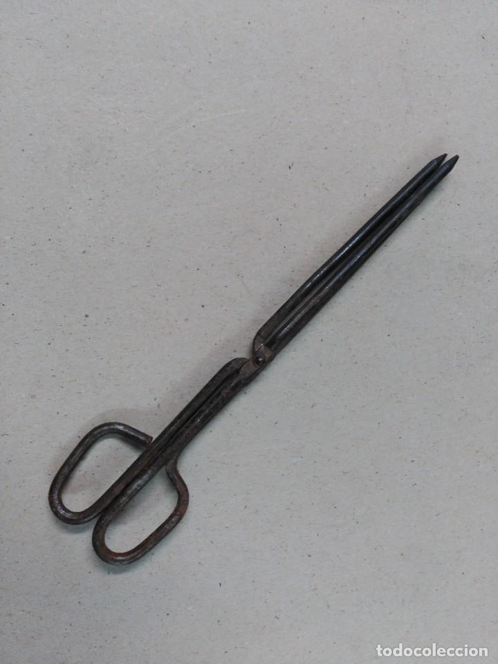 Antig&uuml;edades: TENACILLAS PARA EL PELO DE HIERRO - Foto 1