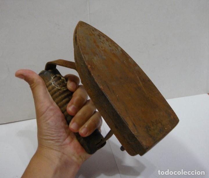 Antig&uuml;edades: Antigua Plancha de Hierro. - Foto 2