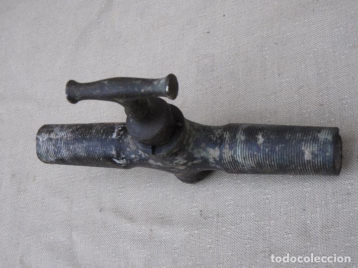 Antig&uuml;edades: GRAN GRIFO ANTIGUO EN BRONCE. FUNCIONANDO. - Foto 5