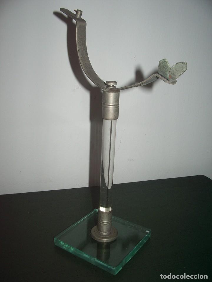 Antig&uuml;edades: SOPORTE  EXPOSITOR  de TIENDA. - Foto 2