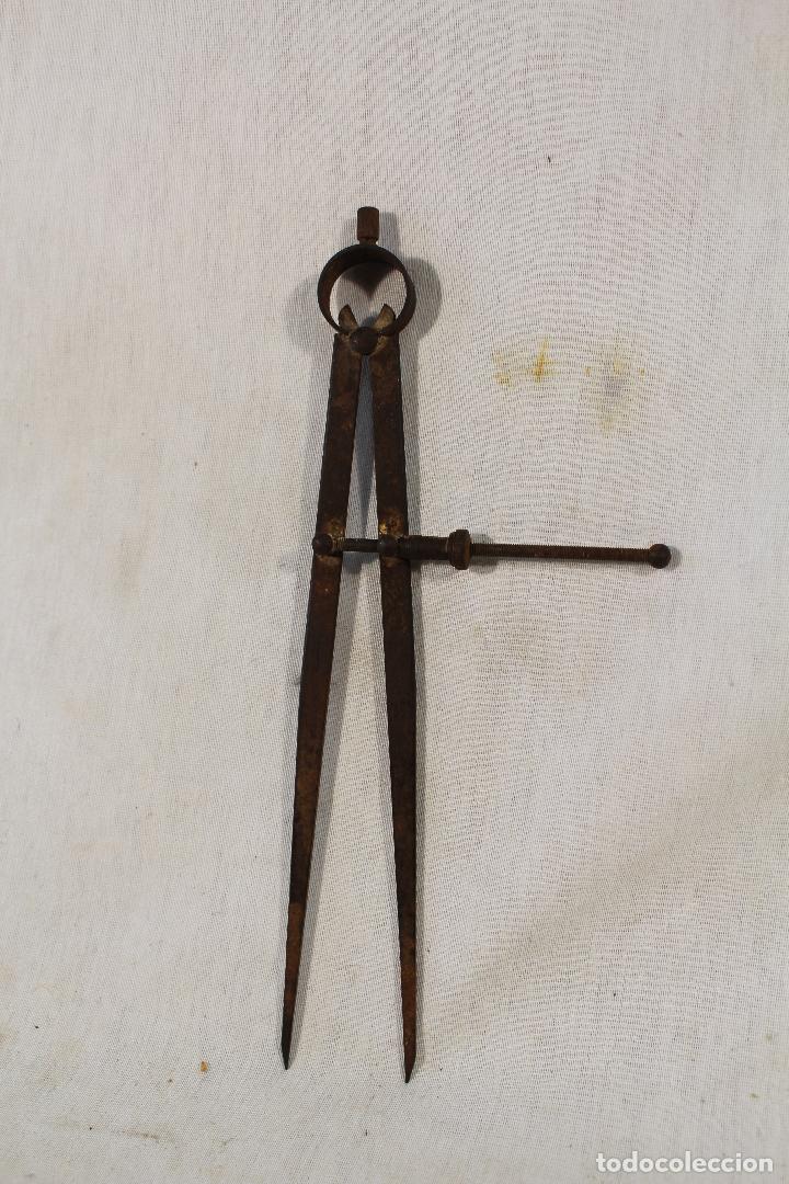 Antig&uuml;edades: compas antiguo - Foto 3