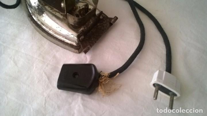 Antig&uuml;edades: PLANCHA EL&Eacute;CTRICA FUEGO - Foto 7