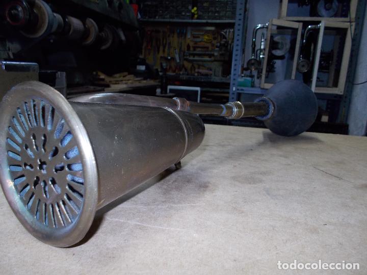 Antig&uuml;edades: bocina - Foto 3