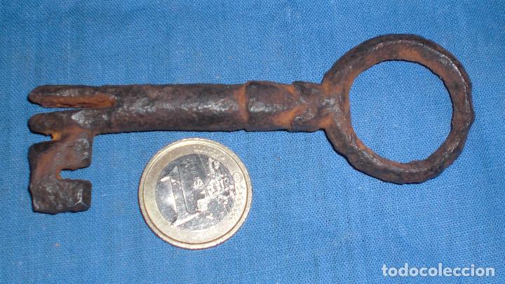 Antig&uuml;edades: Antigua llave forja siglo XVII - Foto 3