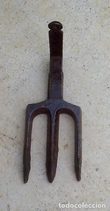 Antig&uuml;edades: RASTRILLO O HERRAMIENTA ? ENVIO INCLUIDO EN EL PRECIO. - Foto 1