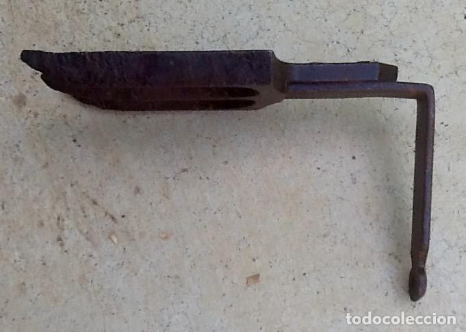 Antig&uuml;edades: RASTRILLO O HERRAMIENTA ? ENVIO INCLUIDO EN EL PRECIO. - Foto 2