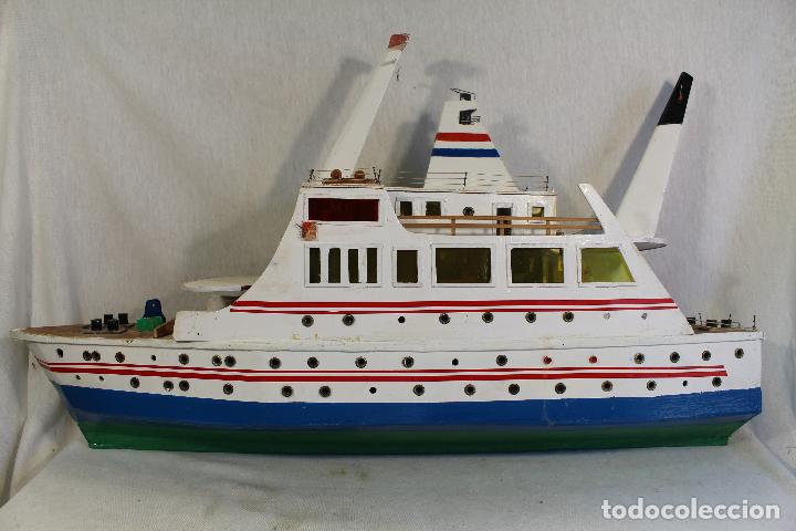 Antig&uuml;edades: barco de pasajeros en madera - Foto 1