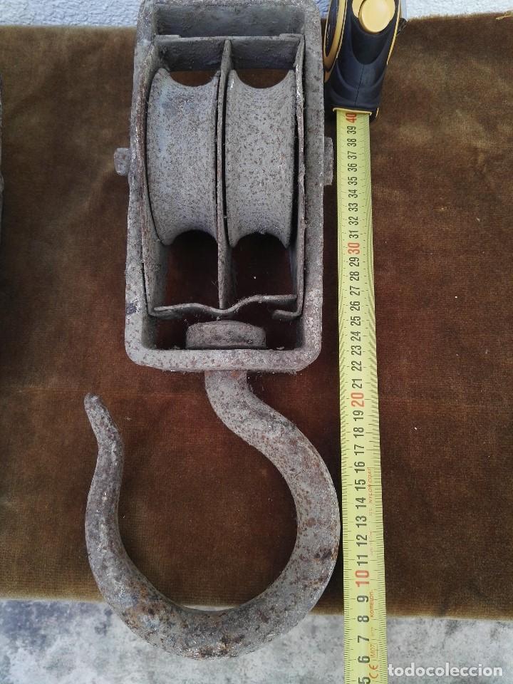 Antig&uuml;edades: 2 Poleas antiguas de hierro - Foto 2