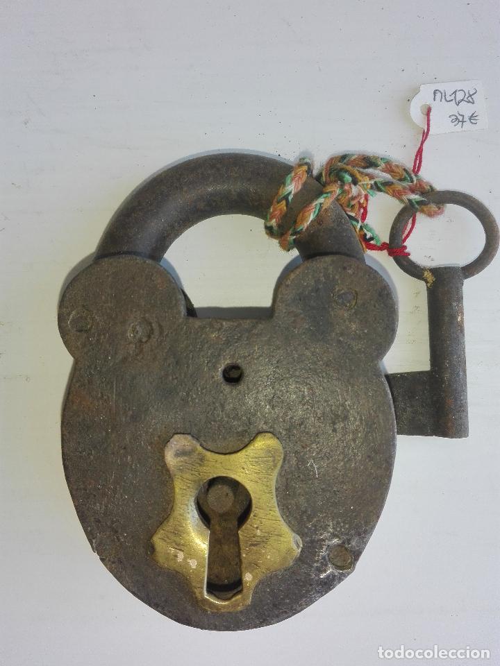 Antig&uuml;edades: ANTIGUO CANDADO DE ORIGEN INDIO - Foto 2