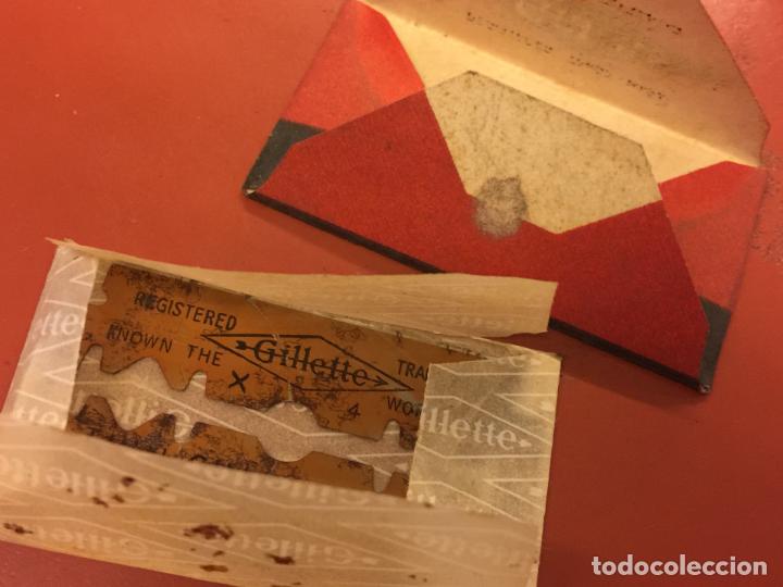Antig&uuml;edades: Antigua hoja de afeitar GILLETTE THIN BLADE - Con hoja en su interior - Foto 1