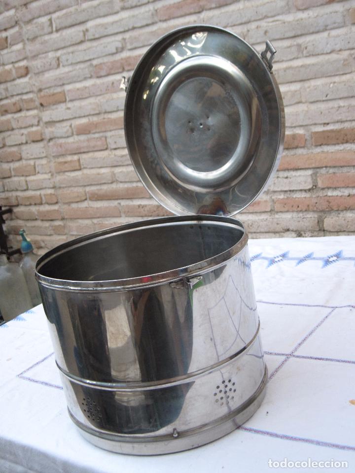 Antig&uuml;edades: CUBO SANITARIO EN ACERO INOXIDABLE. - Foto 3