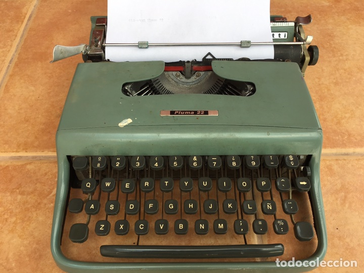 Antig&uuml;edades: M&aacute;quina de escribir Olivetti Pluma 22 - Foto 3
