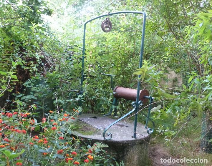 Antig&uuml;edades: ANTIGUO ARCO DE POZO DE FORJA CON CABRESTANTE - Foto 1