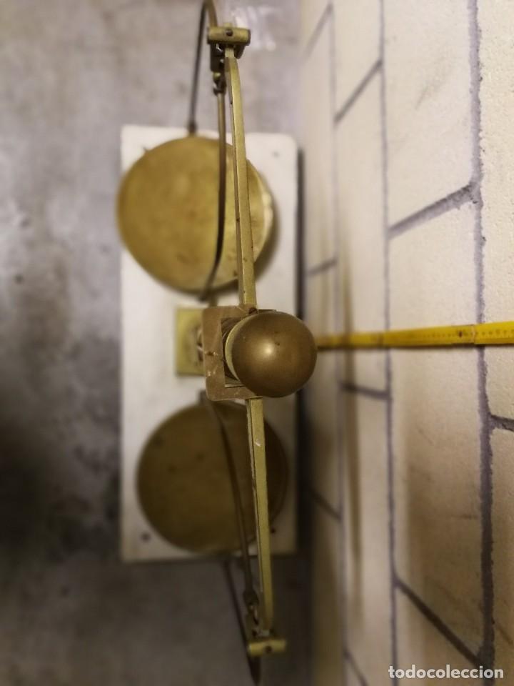 Antig&uuml;edades: Balanza de columna - Foto 3