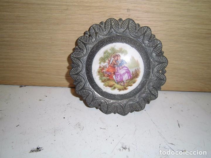 Antig&uuml;edades: antiguo embellecedor para puerta - Foto 2