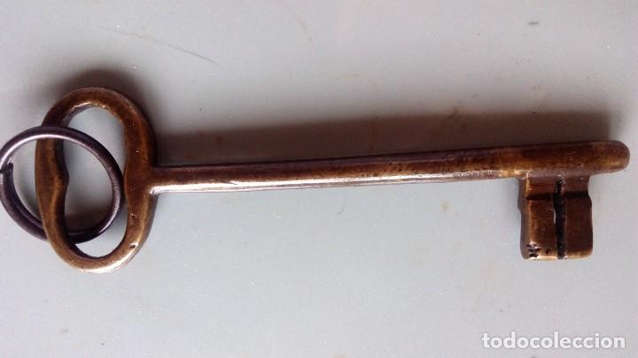 Antig&uuml;edades: LLAVE DE BRONCE MACIZA, LARGO 13 CM - Foto 1