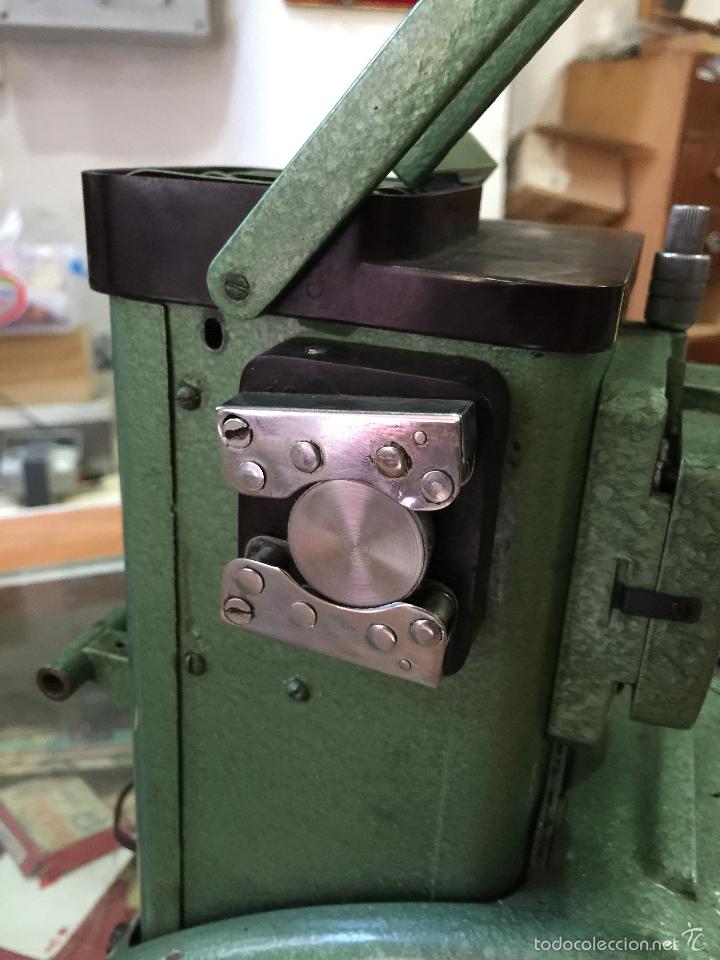 Antig&uuml;edades: PROYECTOR DE CINE KAVEX MODELO PG-8 - Foto 6