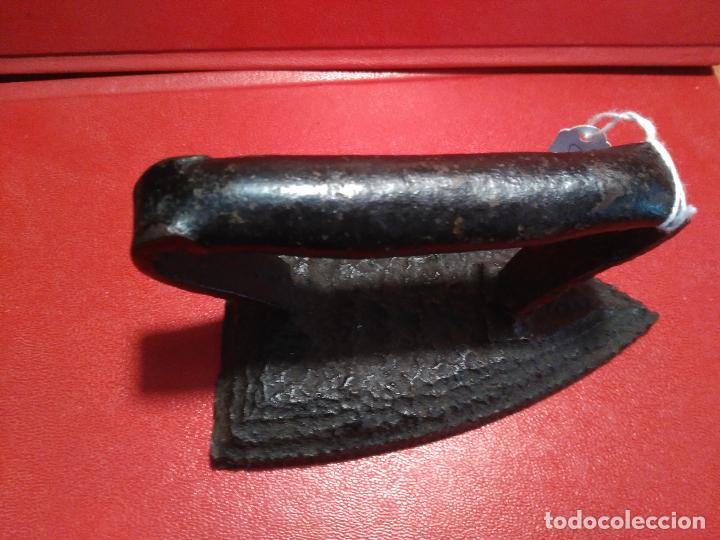 Antig&uuml;edades: ANTIGUA PLANCHA DE HIERRO SIGLO XIX - Foto 2