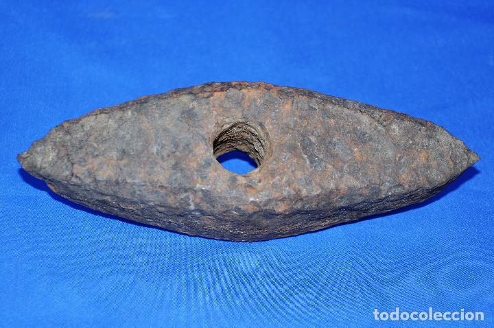 Antig&uuml;edades: Martillo de picapedrero. - Foto 3