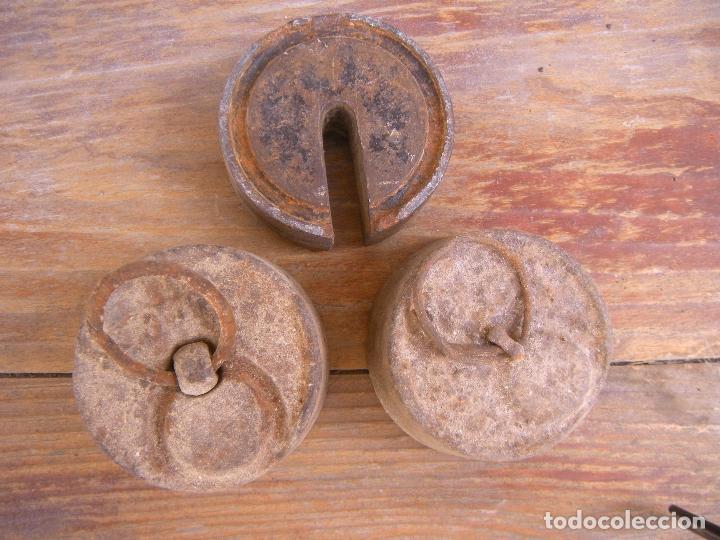 Antig&uuml;edades: LOTE DE 3 PESAS - Foto 1