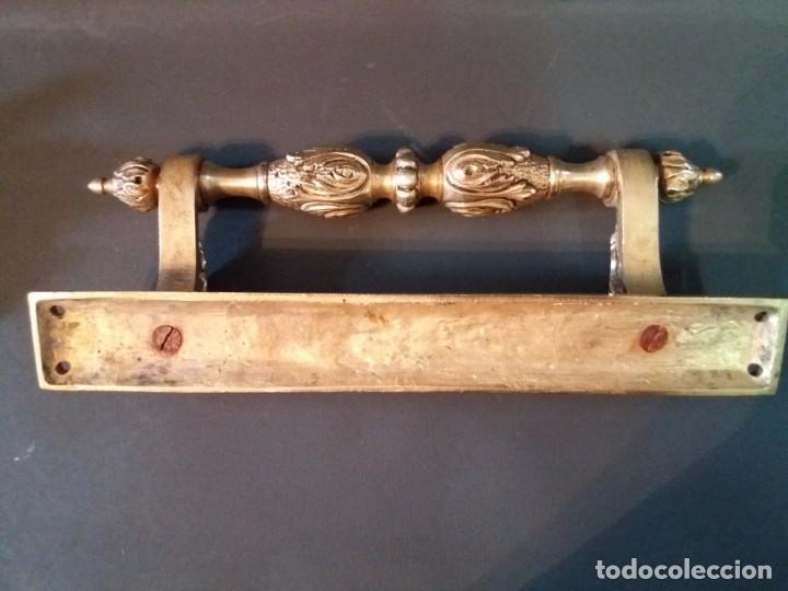 Antig&uuml;edades: 2 PRECIOSAS MANIVELAS DE PUERTA DE BRONCE 1300g CADA UNA - Foto 3