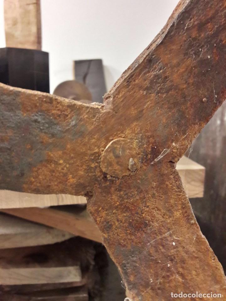 Antig&uuml;edades: Antiguo candelabro de hierro forjado - Foto 5