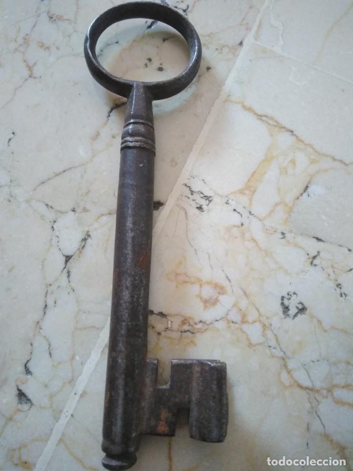 Antig&uuml;edades: ANTIGUA LLAVE DE FORJA.  14.5  CM DE  LARGO - Foto 2