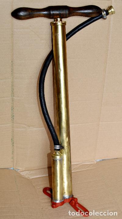 Antiguidades: BOMBA DE INFLAR DE CAMION marca AUTOKING de 55 cm de alto