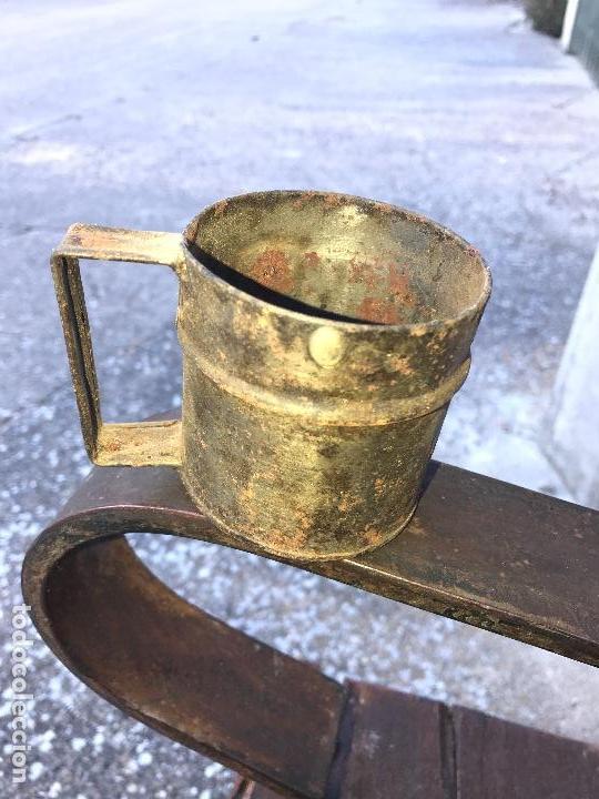 Antig&uuml;edades: Medida leche, a&ntilde;os 40-50 - Foto 1