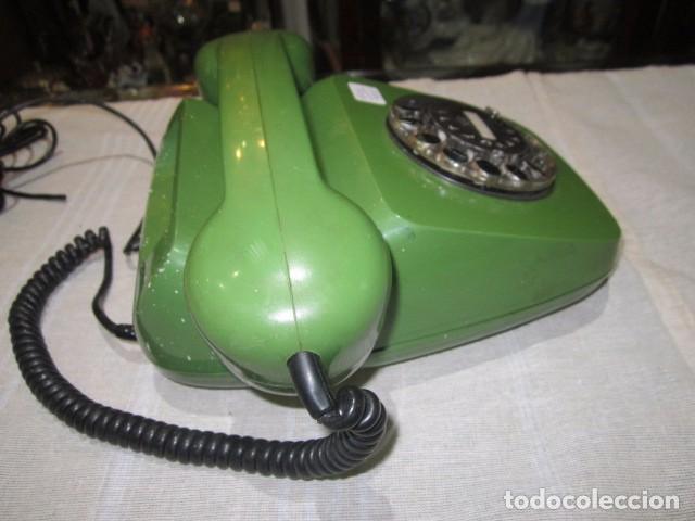Tel&eacute;fonos: Tel&eacute;fono de sobremesa liban&eacute;s, en color verde. - Foto 2