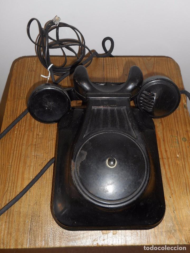Tel&eacute;fonos: Antiguo tel&eacute;fono de pared de baquelita - Foto 1